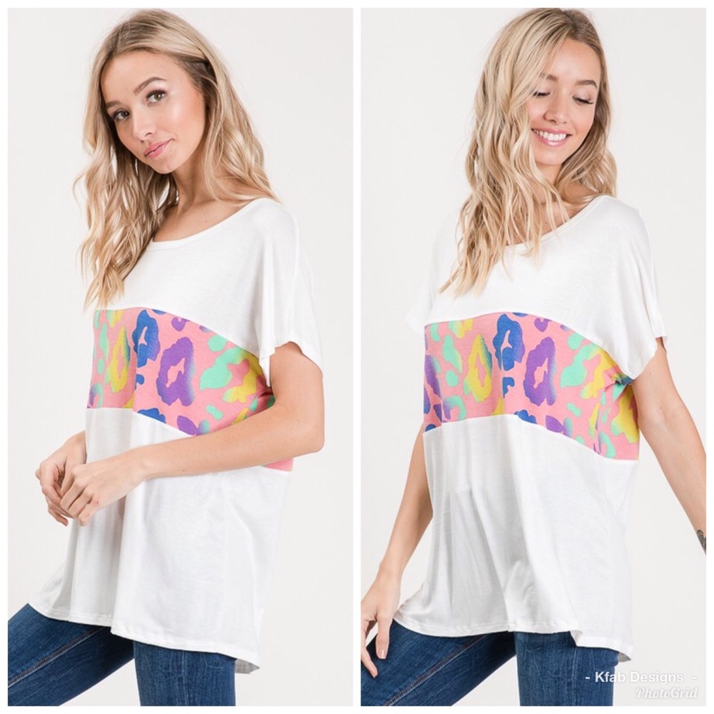 🛍LAST 1! SO Fun! ⚡️ Color Animal Print Top! - Picture 3 of 8